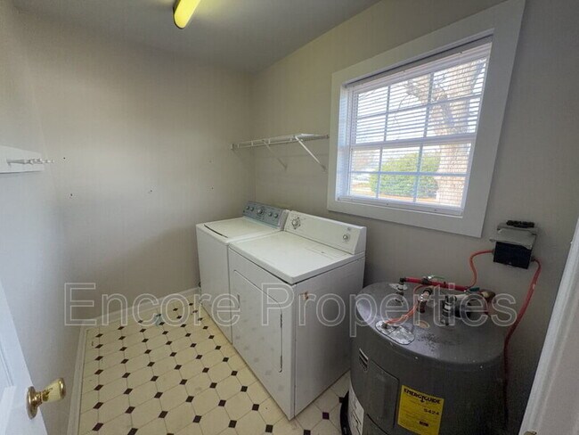 Building Photo - 1500 Money Penny Ct