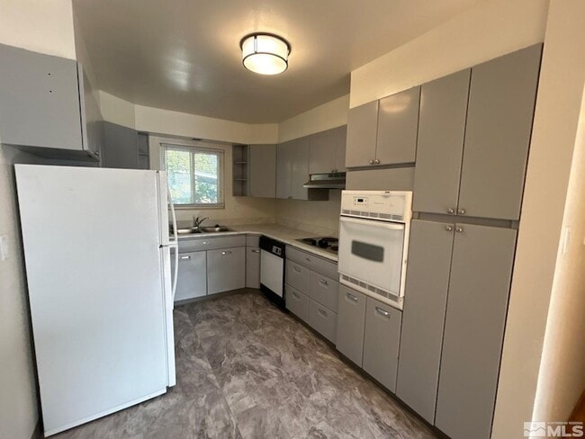 Building Photo - 238 18th St