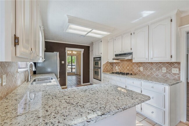 Building Photo - 1806 Rosebud Ct