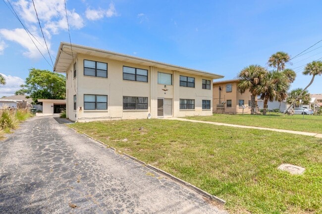 Building Photo - 407 University Blvd