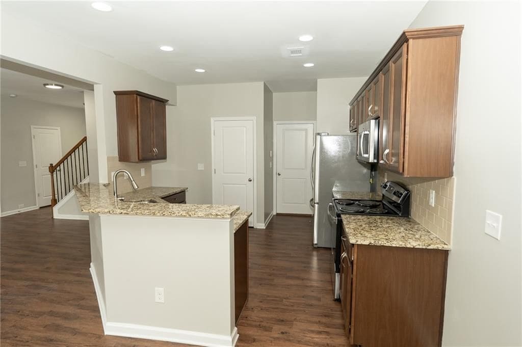 Building Photo - 369 Hardy Water Dr SE