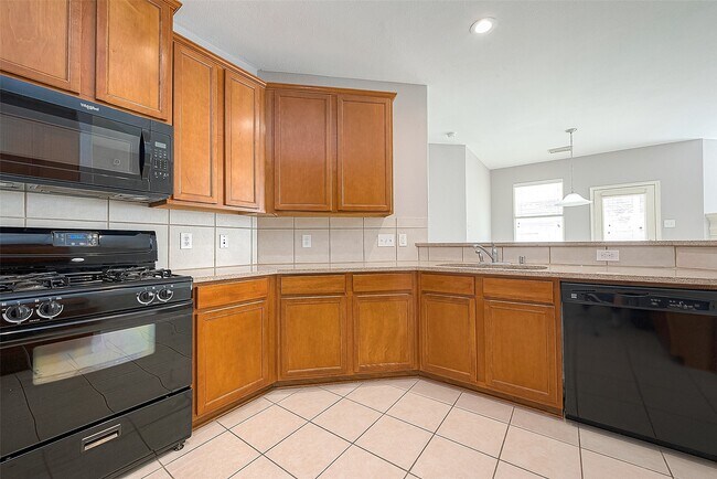 Building Photo - 5203 Heatherdawn Ct