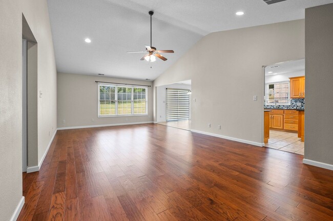 Building Photo - 2817/2819 Lynwood Hills Dr
