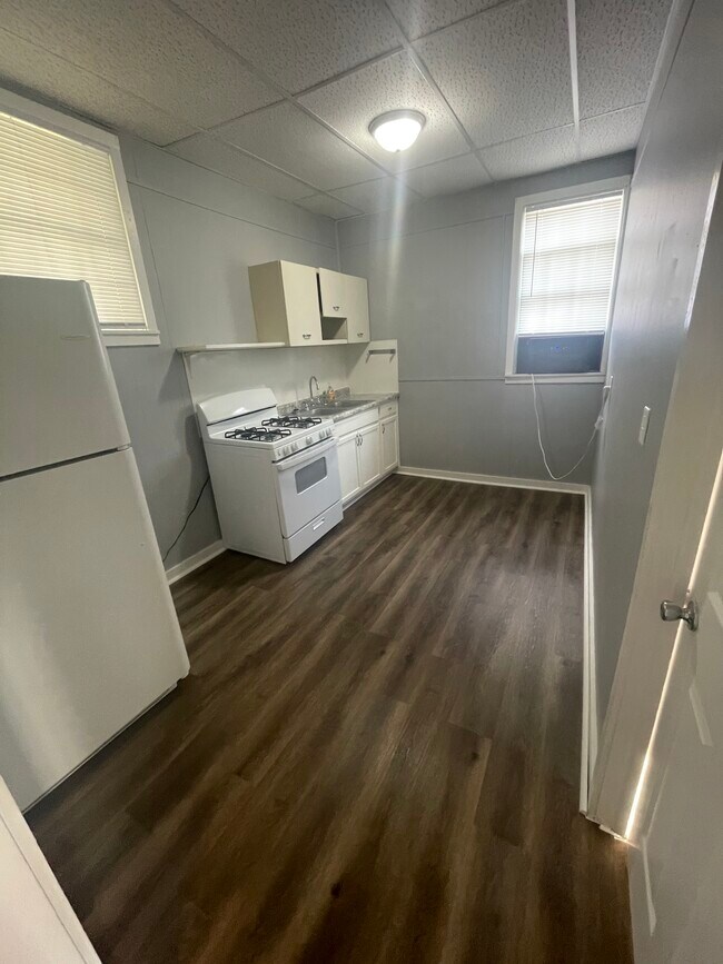 Building Photo - 1103 N 8th St