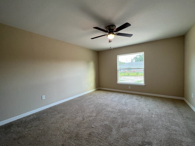 Building Photo - **MOVE-IN SPECIAL NO APPLICATION FEES FOR APPROVED APPLICANTS/2 WEEKS FREE RENT/Beautiful Home fo...