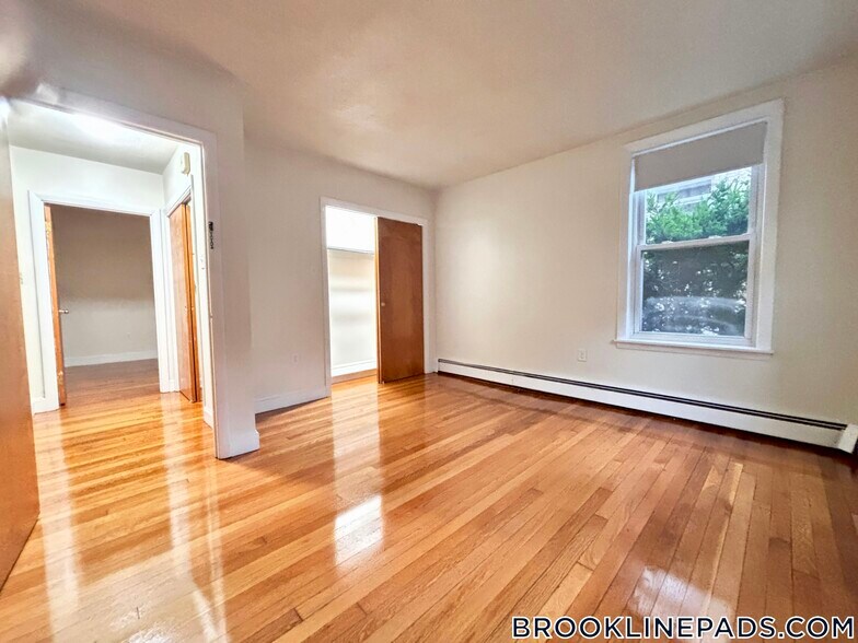 Building Photo - 312 Tappan St
