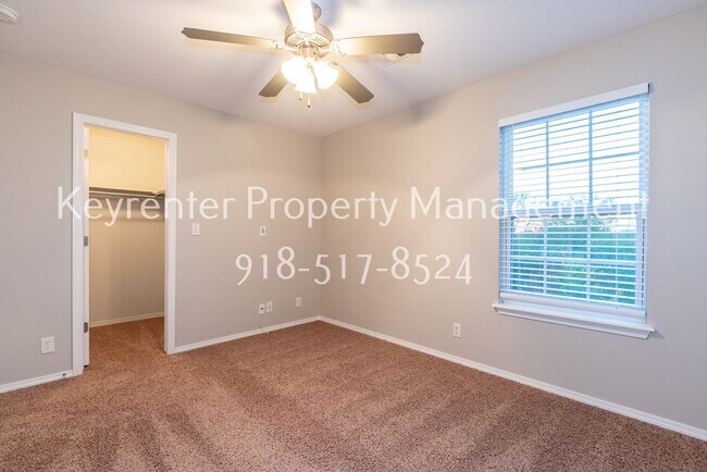 Building Photo - 3 Bed | 2.5 Bath in Broken Arrow!