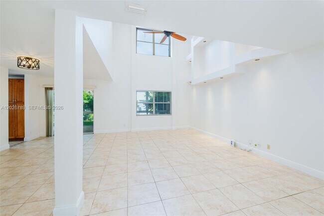 Building Photo - 305 S Ketch Dr