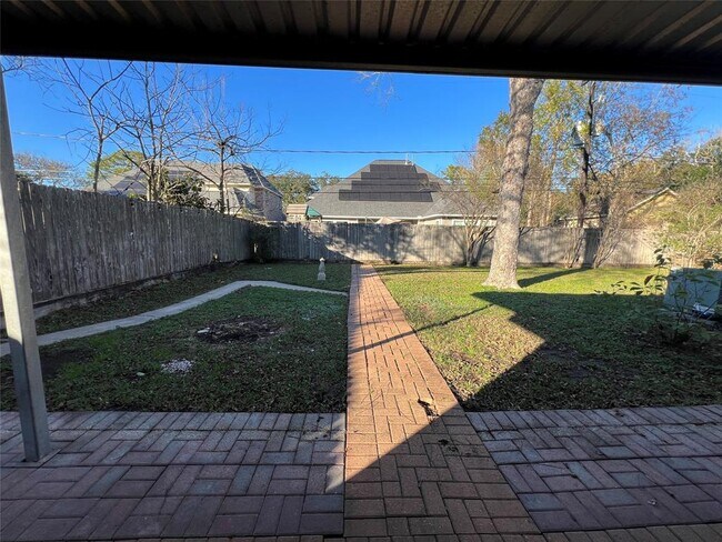 Building Photo - 4602 Redstart St