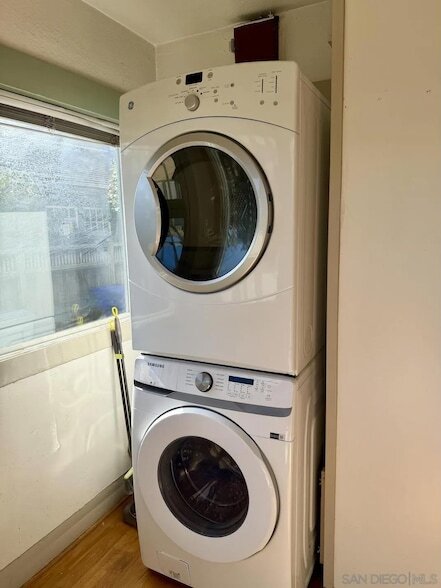 Building Photo - 3917 Hawk St