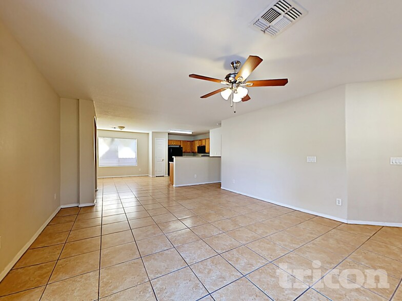 Building Photo - 8123 W Hammond Ln