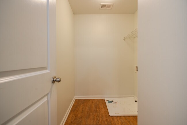 Building Photo - 135 Davila St