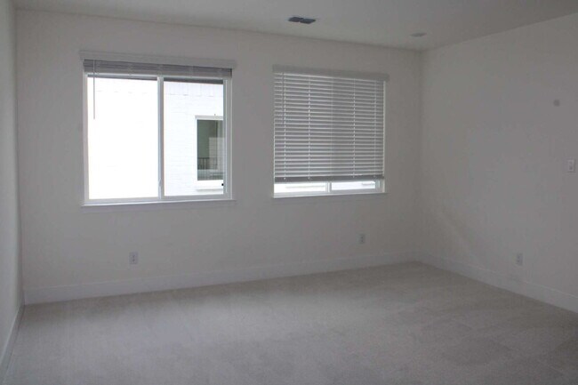 Building Photo - 7029 Confetti Ln
