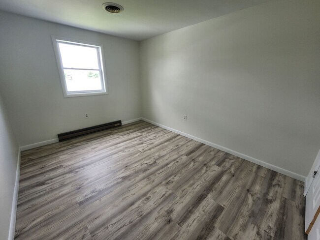 Building Photo - 3430 Gregway Dr