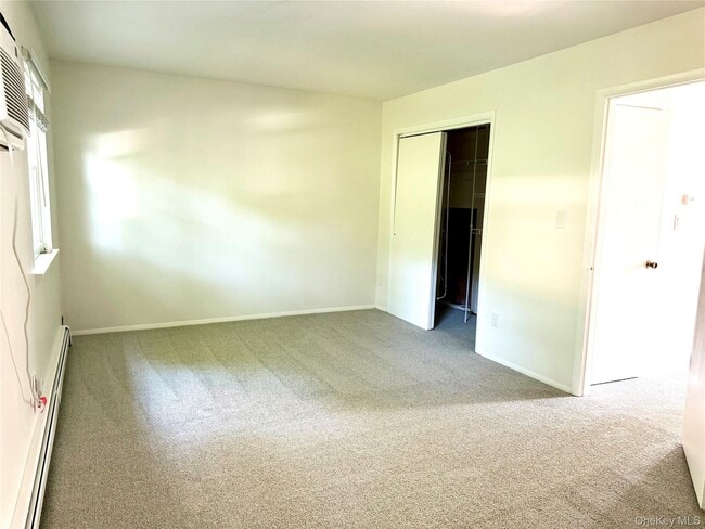 Building Photo - 209 Everett Pl