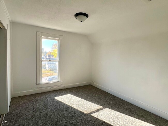 Building Photo - 231 E South C St