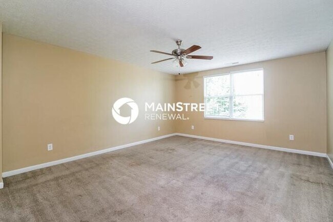 Building Photo - 3 Bedroom Pet-Friendly Home in Lawrence, I...