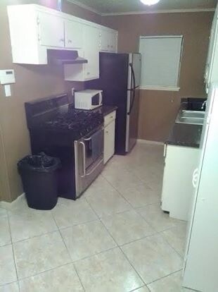 Building Photo - 2734 Soledad St