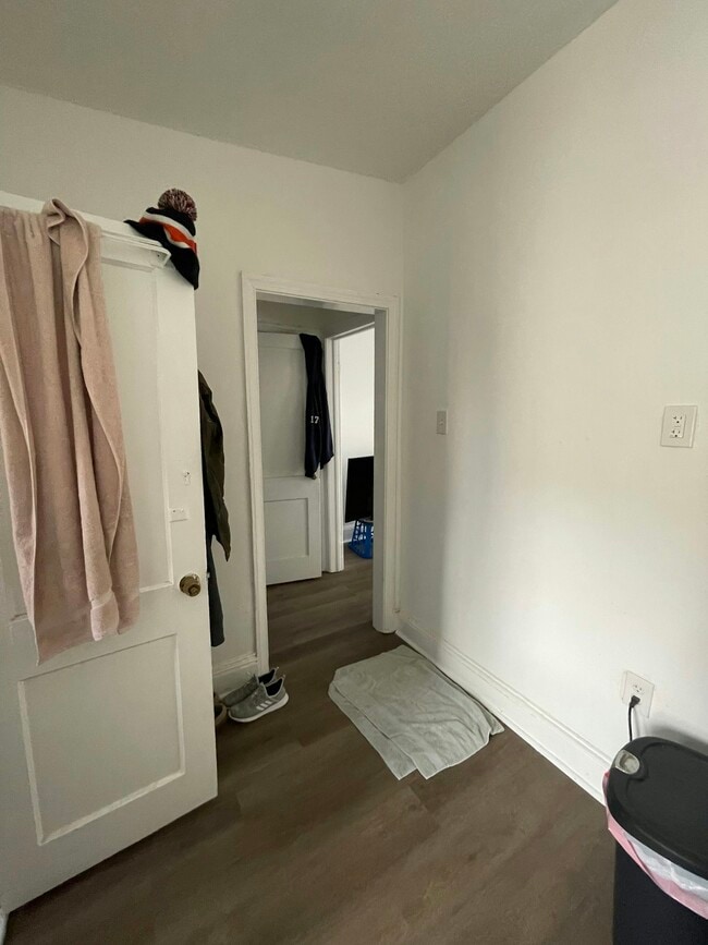 Building Photo - 1219 N 29th St