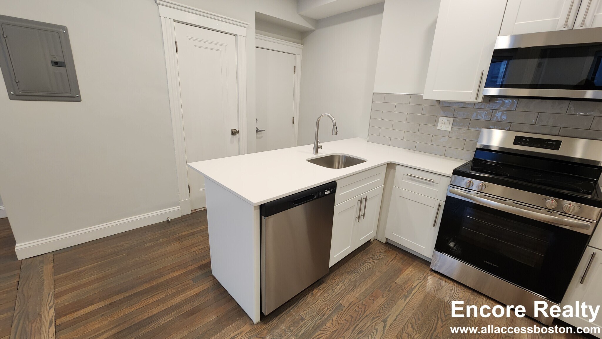 Building Photo - 11 Peterborough St