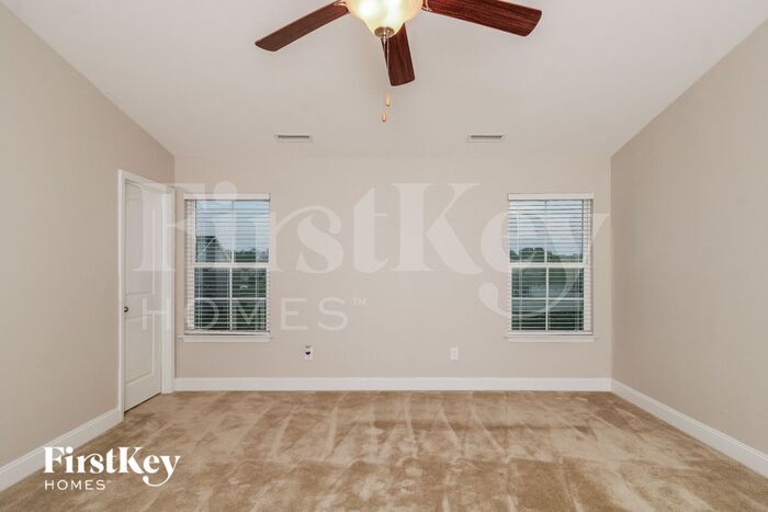 Building Photo - 5217 Harvest Oak Dr