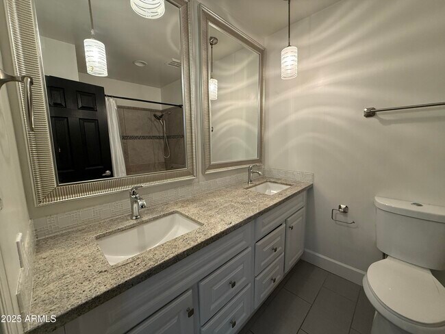 Building Photo - 8902 E Cholla St