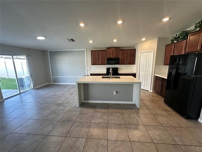 Building Photo - 903 Zone Tailed Hawk Pl