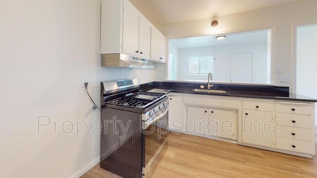 Building Photo - 2741 Marilyn Ave