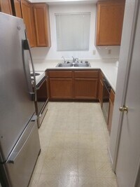 Building Photo - GROUND FLOOR CONDO