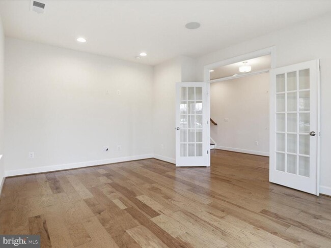 Building Photo - 20305 Savin Hill Dr