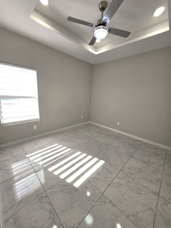 Building Photo - 1018 N Woodson Ave