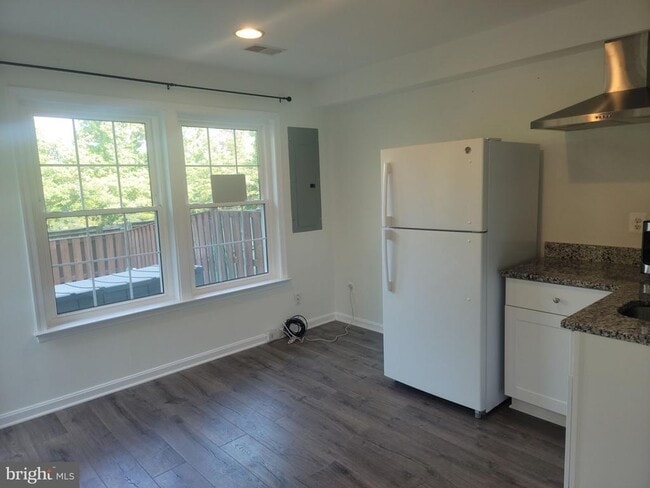 Primary Photo - 9620 Potters Hill Cir