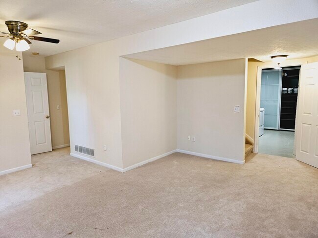 Building Photo - 3598 Bent Trail Dr