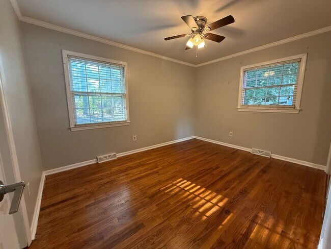 Building Photo - 209 Allendale Dr