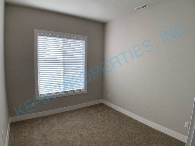 Building Photo - 3890 SE 26th Ave