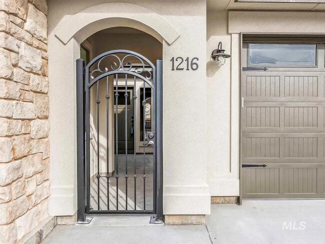 Building Photo - 6631 S Kirra Way