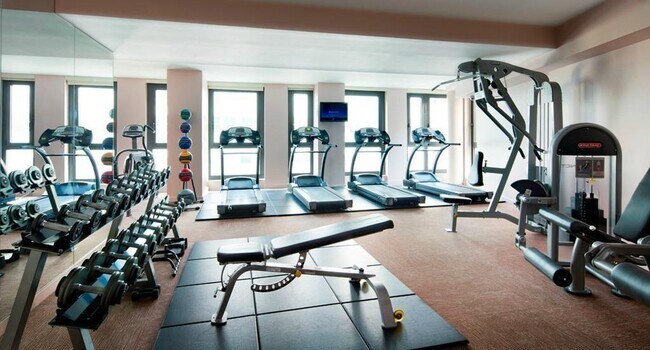 Building Photo - 200 Chambers St