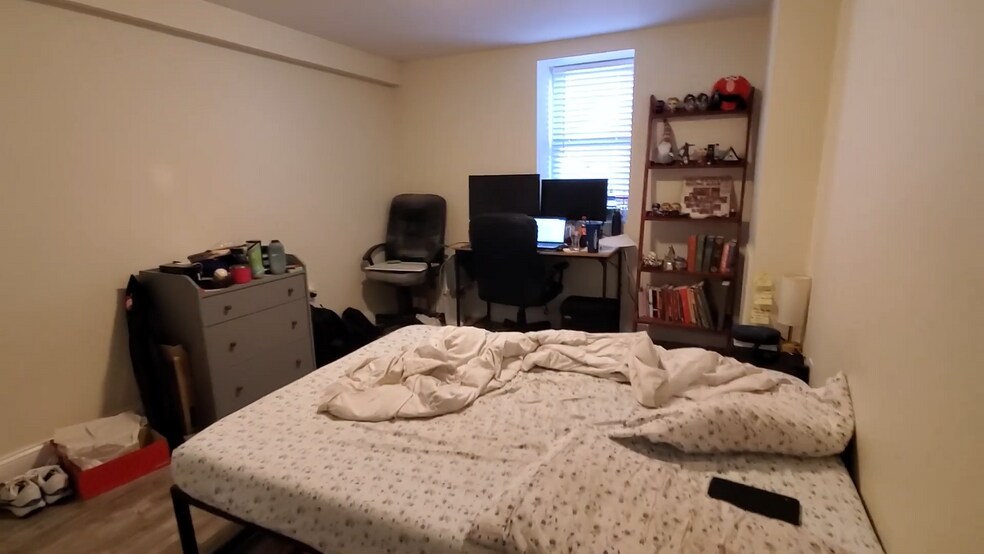 Building Photo - 77 Rock Glen Rd