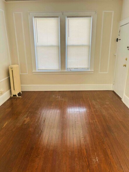 Building Photo - 532 Valley Rd