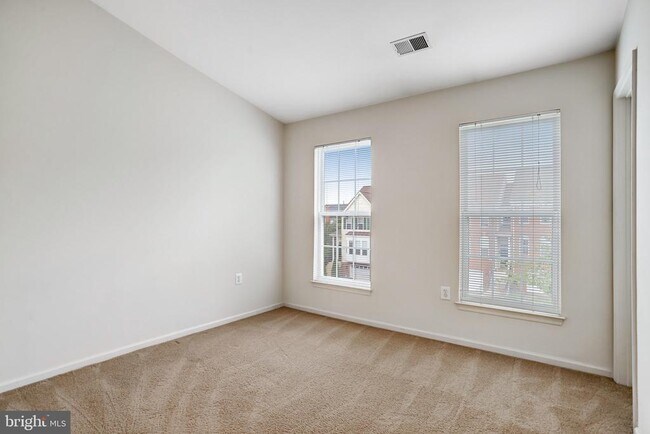 Building Photo - 20913 Sandstone Square