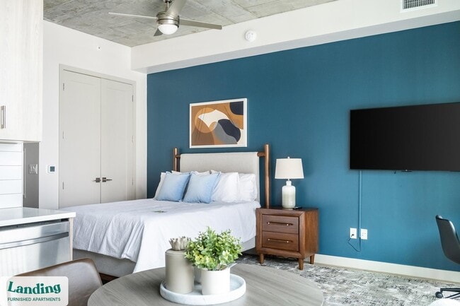 Building Photo - 151 S State St