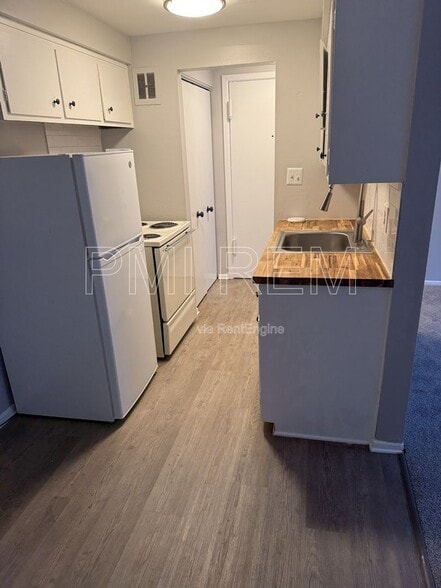 Interior Photo - Freelander