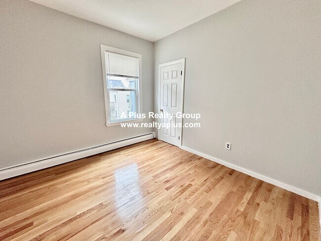 Building Photo - 5 Buckley Ave