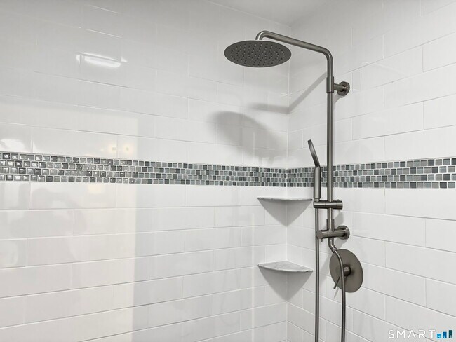 Building Photo - 34 Hanford Ave