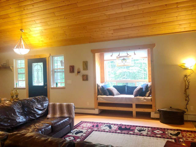 Building Photo - FURNISHED SEASONAL RENTAL- ONE MONTH RENTAL