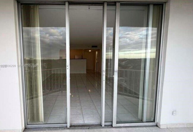 Building Photo - 16740 NE 9th Ave