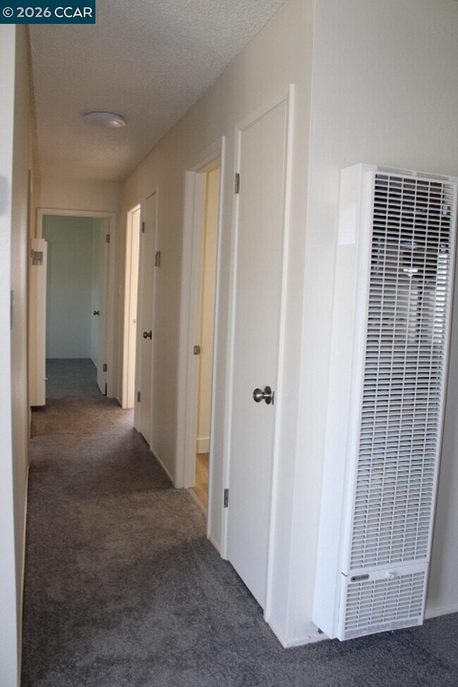 Building Photo - 615 Lexington Ave