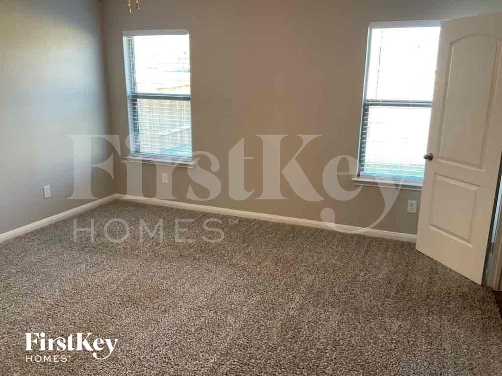 Building Photo - 179 Aster Dr