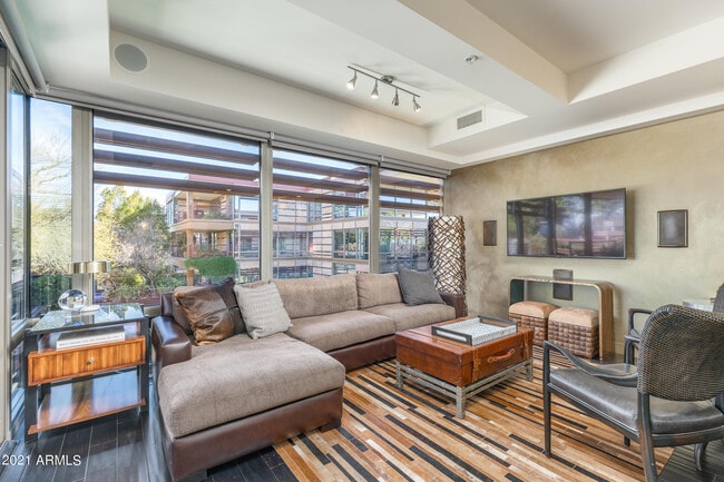 Building Photo - 7147 E Rancho Vista Dr