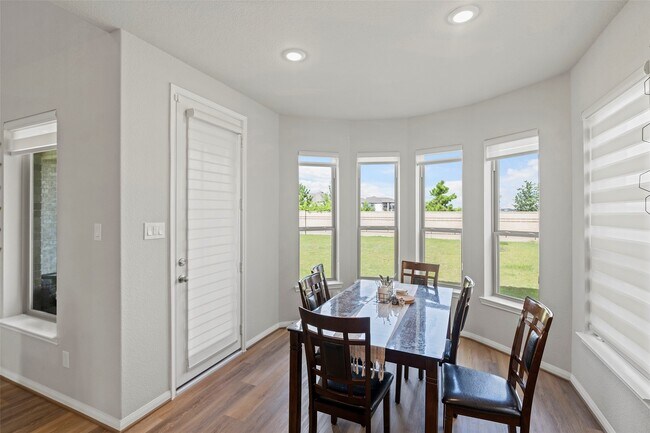 Building Photo - 11307 Cosmopolitan Dr
